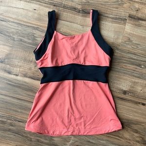Peach Lululemon top w built in Sports Bra, size 6